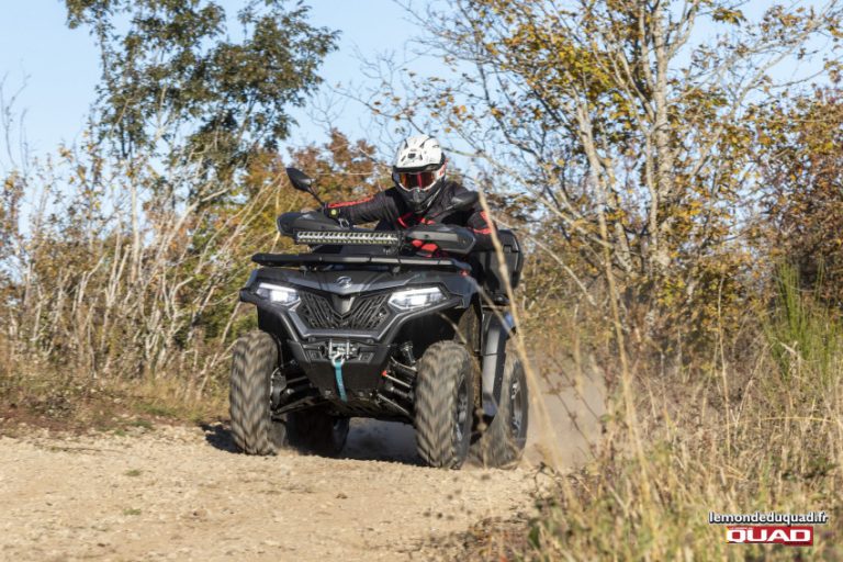 Le CFMOTO CFORCE 625 EPS court à l&rsquo;épreuve