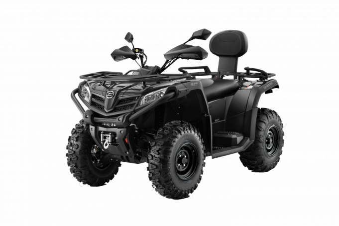 Pluie d’opérations spéciales chez CFMOTO